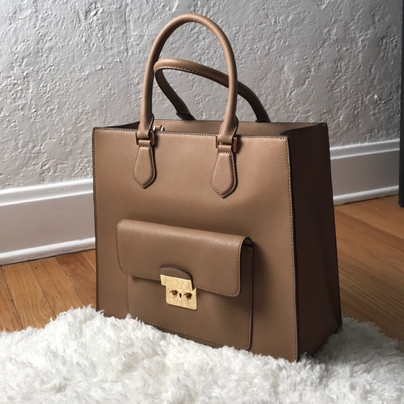 Michael Kors Bridgette Leather East West Bag - Picture 2 of 8
